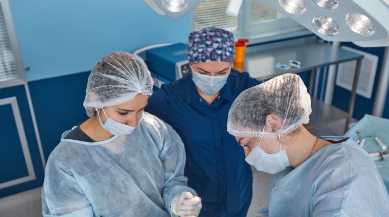 Transplantul de cap: Viitorul în chirurgie